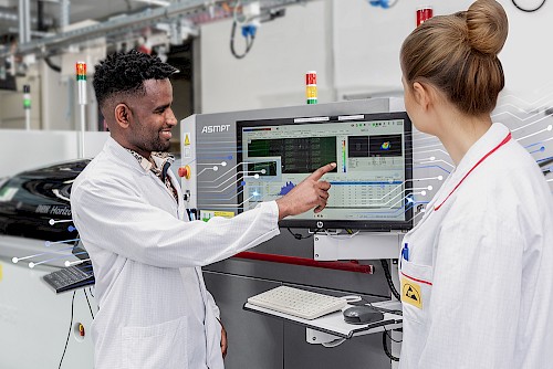 Asmpt_works_24052204217_mitplatine