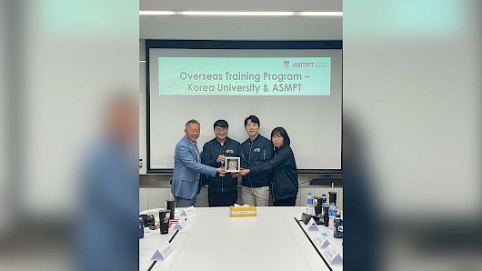 Hero-pic_photos-with-korea-university-representaitves_web